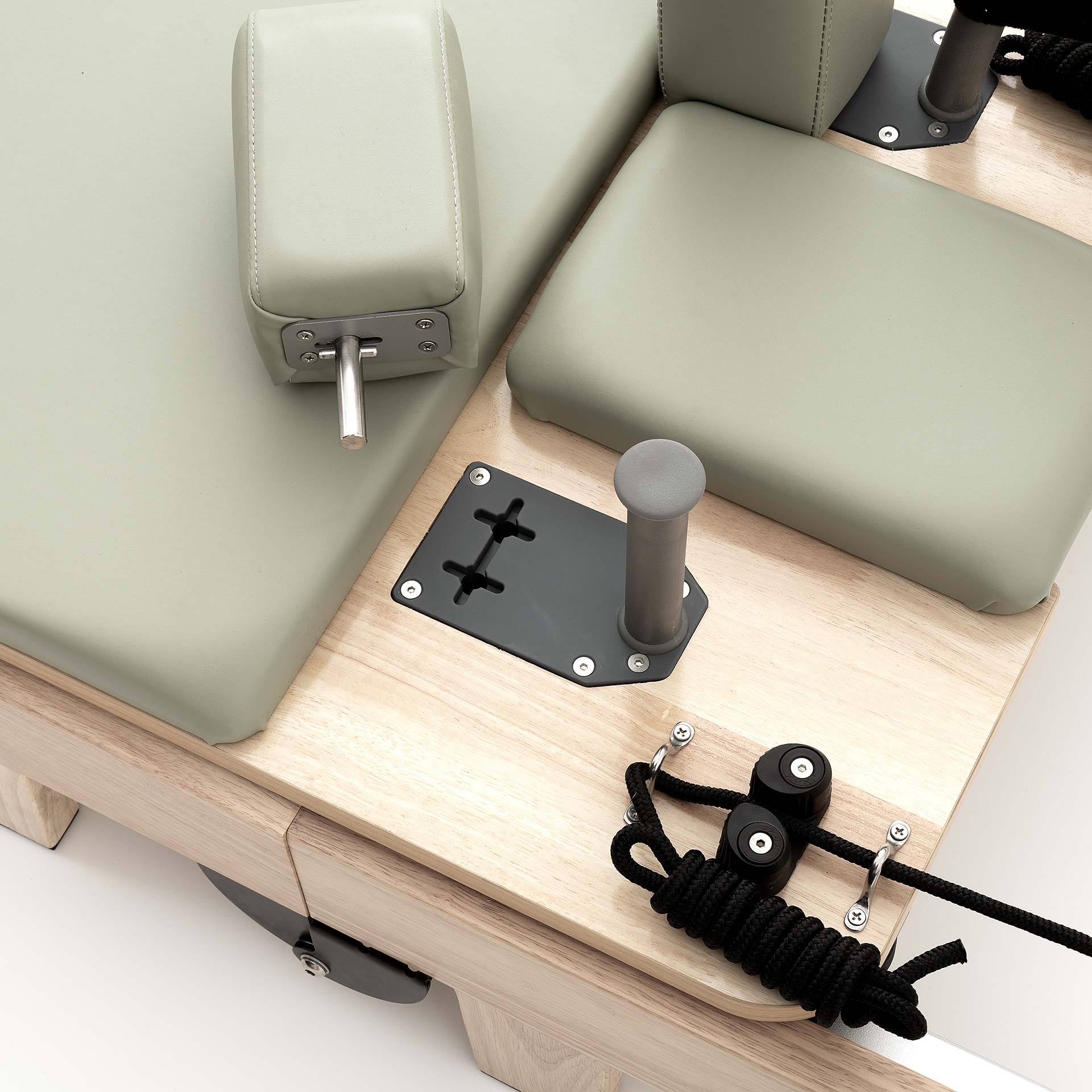 PILATES REFORMER RICHIUDIBILE IN LEGNO Mooma AP-RFW