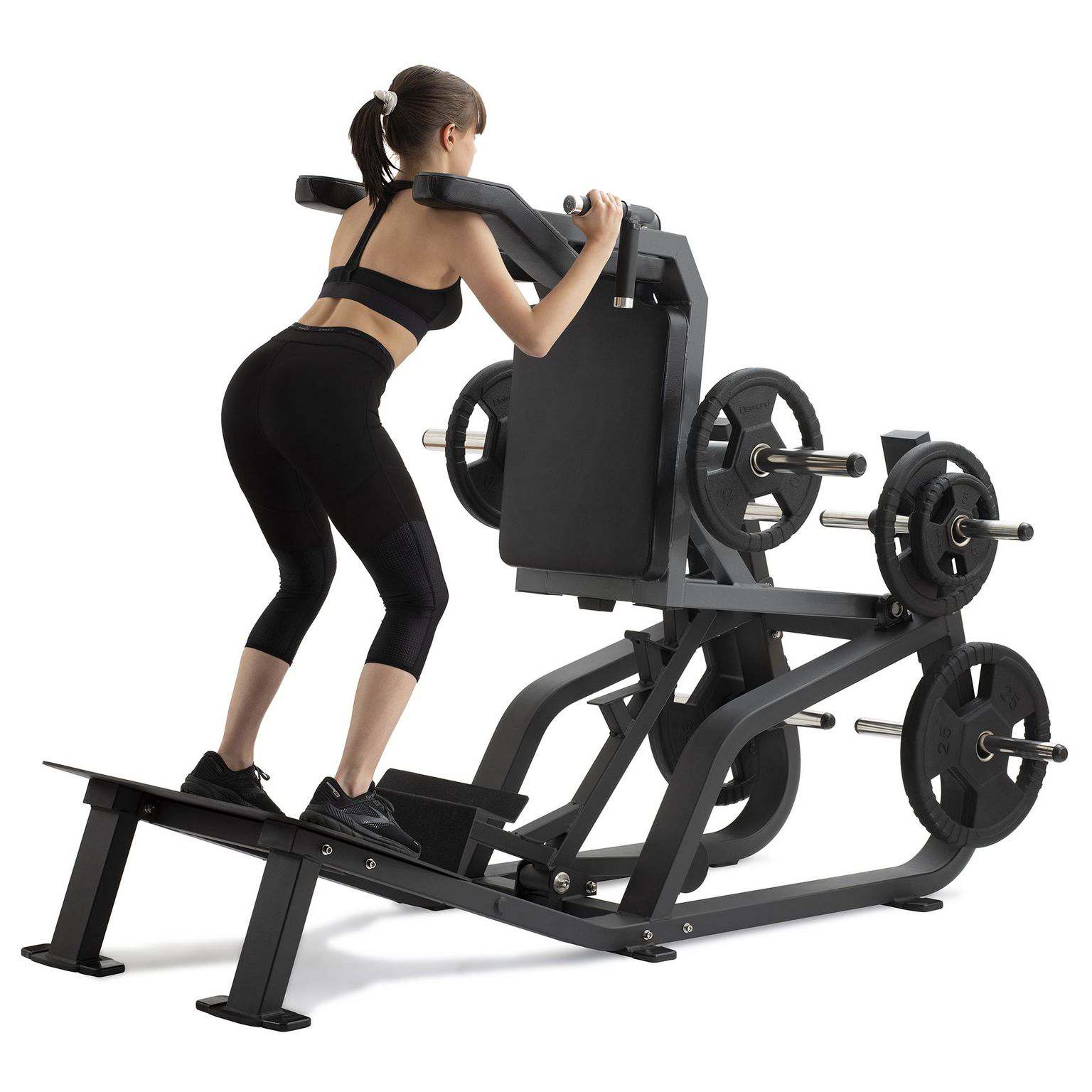 HACK SQUAT